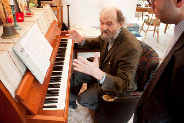 Arvo Pärt explaining the dynamics of Kanon Pokajanen, with Nicholas Reees