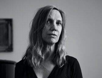 Linda Catlin Smith Revels in Introverted Confidence with Sensuous, Idiosyncratic Album ‘Dark Flower’