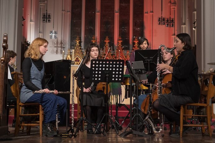 Kieran Crowley, Tilly Coulton, Amalia Young, Toril Azzalini-Machecler, Rebecca Burden, and Michelle Hromin of standard issue -- Photo by Lakruwan Rajapaksha